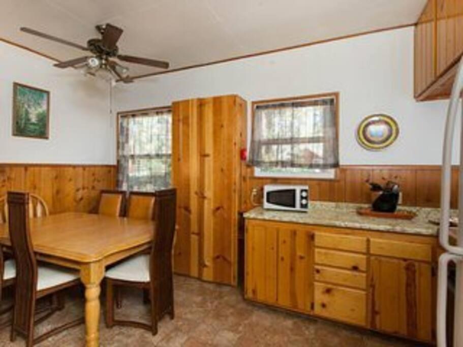 Green Cabin In Big Bear Lake 3 Bdr Pets Friendly Big Bear City Esterno foto